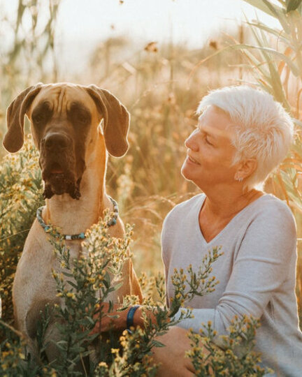 Fränzi mit ihrem Hund Ignaz