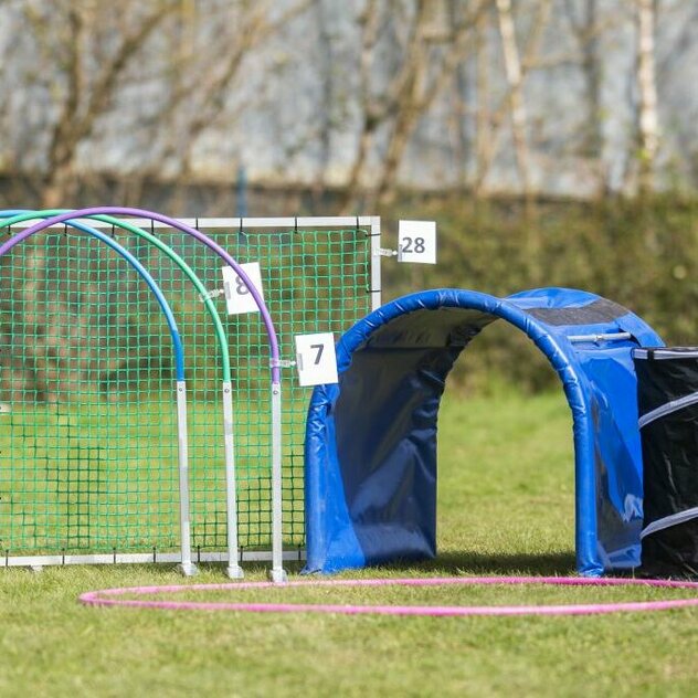 alle möglichen Geräte in einem Hoopers Parcours