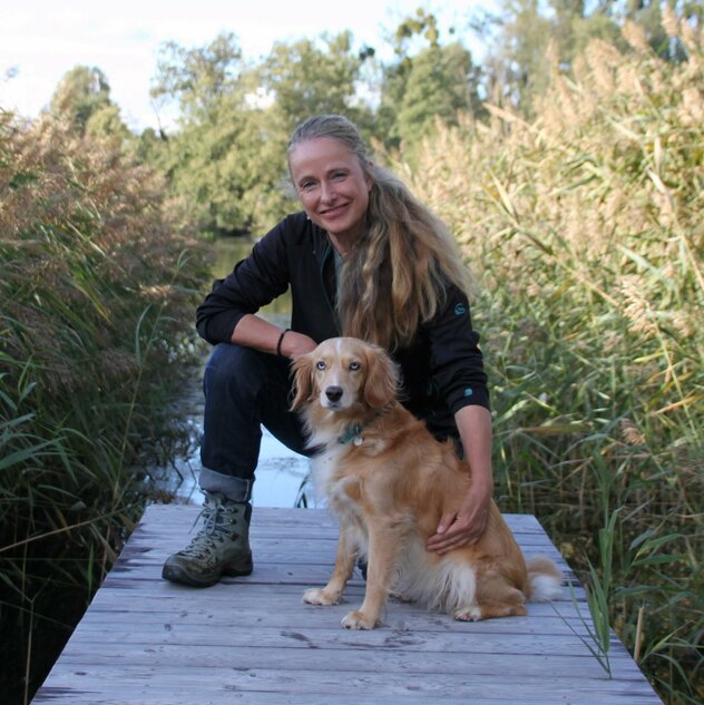 Hundetrainerin Conny mit Hund Elsa